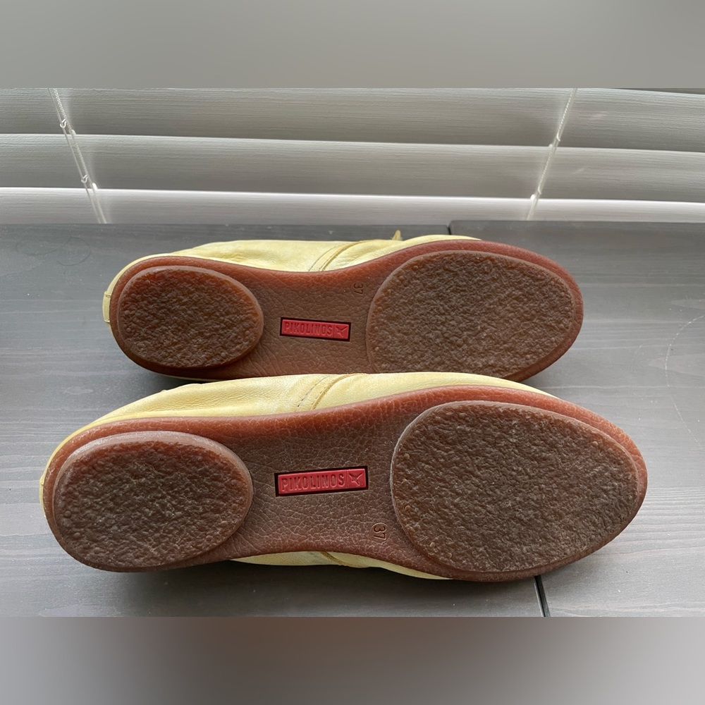New, unique color leather Picolinos. Handmade in Spain. US 6.5-7 / EU37